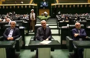 مدنی زاده با رأی اعتماد نمایندگان وزیر اقتصاد شد