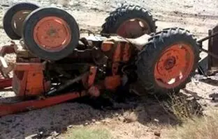 دو فوتی و ۱۱ زخمی بر اثر واژگونی تراکتور حامل کارگران