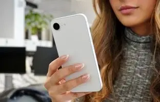 اپل با iOS ۱۹ عمر باتری آیفون را به شکل چشمگیری افزایش می‌دهد