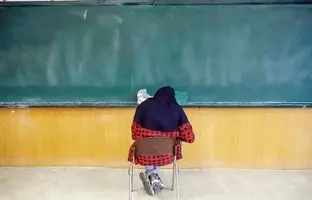 استفاده از پهپاد برای جلوگیری از تقلب در امتحانات دبیرستان! + ویدئو