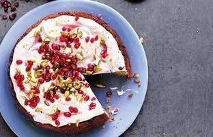 طرز تهیه چیز کیک انار؛ دسری بی‌نظیر برای شب یلدا