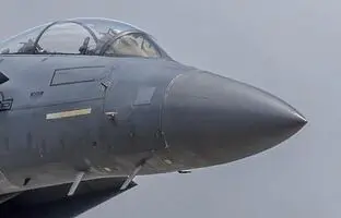 اوج‌گیری استرایک ایگل؛ پرواز F-15E از پایگاه آمریکایی در خاک بریتانیا + عکس