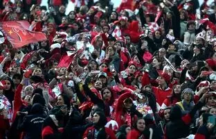
تراکتور از تماشاگران پرسپولیس شکایت کرد
