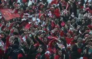 
تراکتور از تماشاگران پرسپولیس شکایت کرد
