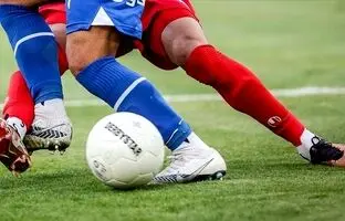 شب یلدا ساعت ۴ مسابقه لیگ برتر را تغییر داد؛ استقلال و پرسپولیس جلو افتادند
