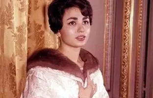 عکس قدیمی؛ «فرح» 19 ساله در اتاق دانشجویی‌اش در پاریس؛ سال 1336 