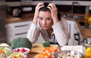 اضطراب واقعی چه نشانه‌هایی دارد؟/ راهکارهای تغذیه‌ای برای کاهش اضطراب