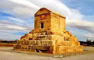 مقبرۀ کوروش کبیر؛ یک قرن قبل + تصویر
