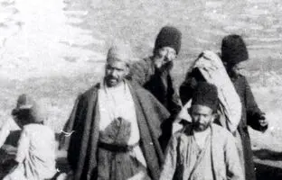  سفر به ایران قدیم؛ انارفروش دوره‌گرد قاجاری و الاغش در میدان ارگ + تصویر