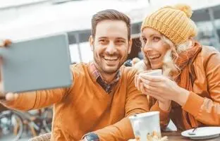 ۷ کاری که خوشبخت‌ترین زوج‌ها هر شب انجام می‌دهند