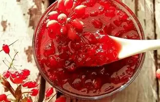 طرز تهیه مربای زرشک خوشمزه و مجلسی با رنگ فوق العاده + 4 نکته طلایی