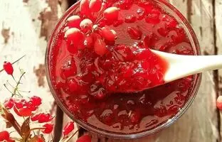 طرز تهیه مربای زرشک خوشمزه و مجلسی با رنگ فوق العاده + 4 نکته طلایی