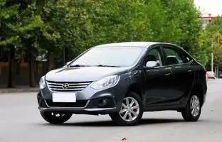 شاهین ایرانی در مقابل جک J4 چینی؛ کدام ارزش خرید دارد؟
