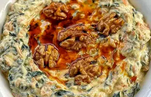 خوشمزه بپزید؛ طرز تهیه بورانی اسفناج و هویج؛ یک چاشنی خوشمزه 