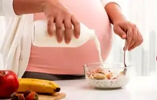  در بارداری چی بخوریم چی نخوریم؟ 