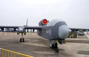 انقلاب هوایی چین؛ رونمایی از هواپیمایی که آسمان را با ۱۰۰ پهپاد تسخیر می‌کند! + ویدئو