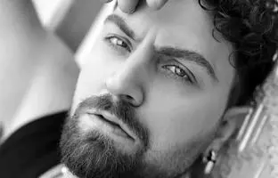  رپ خوانی امیرحسین فتحی با شایع در اتاق گریم 