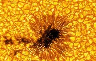 بزرگ‌ترین تلسکوپ خورشیدی دنیا، ستاره ما را با جزئیات بی‌سابقه به تصویر کشیده است