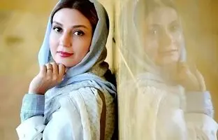 استایل به سبک سلبریتی‌ها؛ استایل بهاری با کت و شلوار به سبک حدیث میرامینی