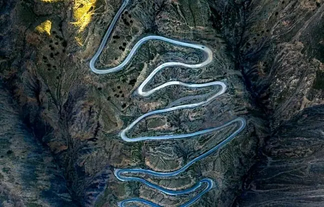 جاده روستای ناندل یکی از خطرناکترین جاده های شمال ایران