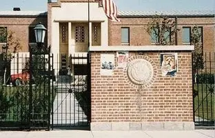 عکسی از ‌سفارت آمریکا را در تهران‌ سال ١٣٣۶
