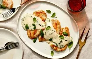 طرز تهیه فیله مرغ با سس سیر
