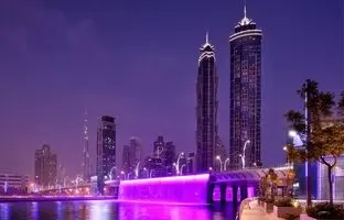اقامت در میان ابرها؛ با ۱۰ هتل سر به فلک کشیده دنیا آشنا شوید!