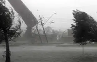 فیلمی وحشتناک از شدت طوفان در مهاباد + ویدئو