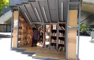 کوچک‌ترین کتابخانه عمومی جهان را ببینید +ویدئو