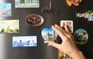 چرا نباید آهن‌ربا را روی در یخچال قرار دهید؟ معایب استفاده از مگنت‌ها