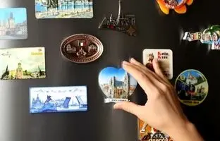 چرا نباید آهن‌ربا را روی در یخچال قرار دهید؟ معایب استفاده از مگنت‌ها