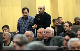 بی تابی محسن تنابنده در مراسم خاکسپاری برادرزاده اش + ویدئو