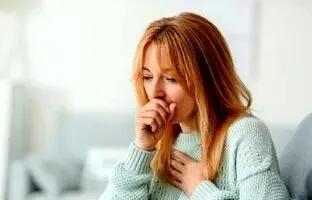 درمان خانگی سرفه خشک؛ راهکارهای ساده‌ای که می‌توانید امتحان کنید