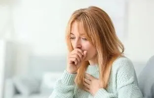 درمان خانگی سرفه خشک؛ راهکارهای ساده‌ای که می‌توانید امتحان کنید