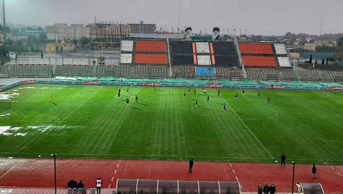 (ویدئو) حادثه در استادیوم شهر قدس؛ ۲ نفر دچار برق‌گرفتگی و سوختگی شدند! 