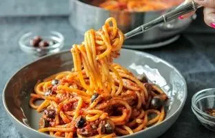 طرز تهیه ماکارانی با بادمجان؛ یک طعم متفاوت و شگفت‌انگیز