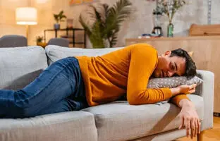 پژوهش جدید: چرت عصرگاهی می‌تواند مهارت‌های حل مسئله شما را تقویت کند