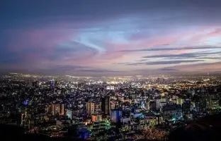 راهنمای سفر چند ساعته: بام تهران؛ گشت و گذار در آسمانها