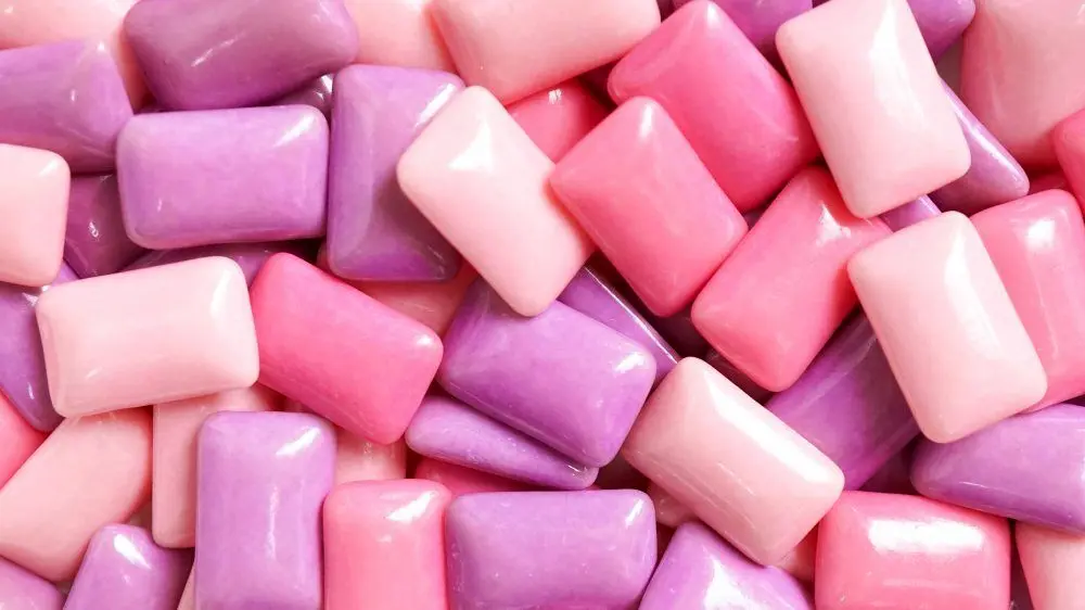 راز مردی که زندگی‌اش را صرف آدامس کرد! + عکس/ رکوردشکنی عجیب ۳۷ کیلومتری دنیا را حیرت زده کرد
