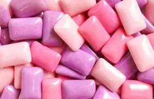 راز مردی که زندگی‌اش را صرف آدامس کرد! + عکس/ رکوردشکنی عجیب ۳۷ کیلومتری دنیا را حیرت زده کرد
