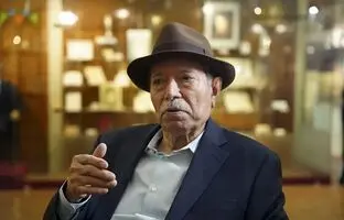 
۹۰ سالگی علی نصیریان «بزرگ آقا»
