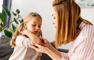 ۵ مرحله طلایی برای درمان مؤثر زخم؛ بزرگ‌ترین اشتباه در درمان زخم چیست؟