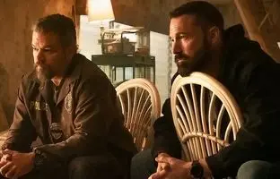  بن افلک و مت دیمون در نخستین تصاویر منتشرشده از فیلم The Rip دیده شدند