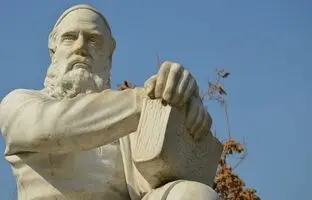 زیباترین اشعار فارسی؛ بی‌اعتباری دنیا در شعر خیام که تبدیل به ضرب‌المثل شد