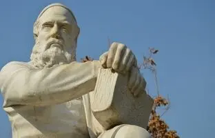 زیباترین اشعار فارسی؛ بی‌اعتباری دنیا در شعر خیام که تبدیل به ضرب‌المثل شد
