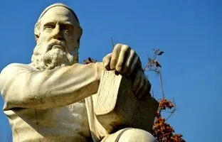 زیباترین اشعار فارسی؛ بی‌اعتباری دنیا در شعر خیام که تبدیل به ضرب‌المثل شد