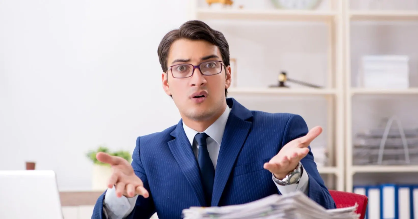 10رفتار ناخودآگاه مردانه که آن‌ها را از چشم زنان میندازد 