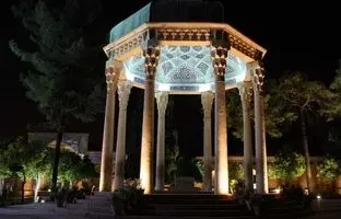 فال حافظ امروز جمعه 5 اردیبهشت ماه 1404