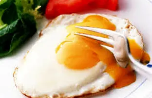 دقیق‌ترین فرمول تخم مرغ عسلی + ویدئو