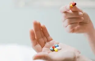 این ویتامین‌ را بعد از ۴۰ سالگی حتما بخورید